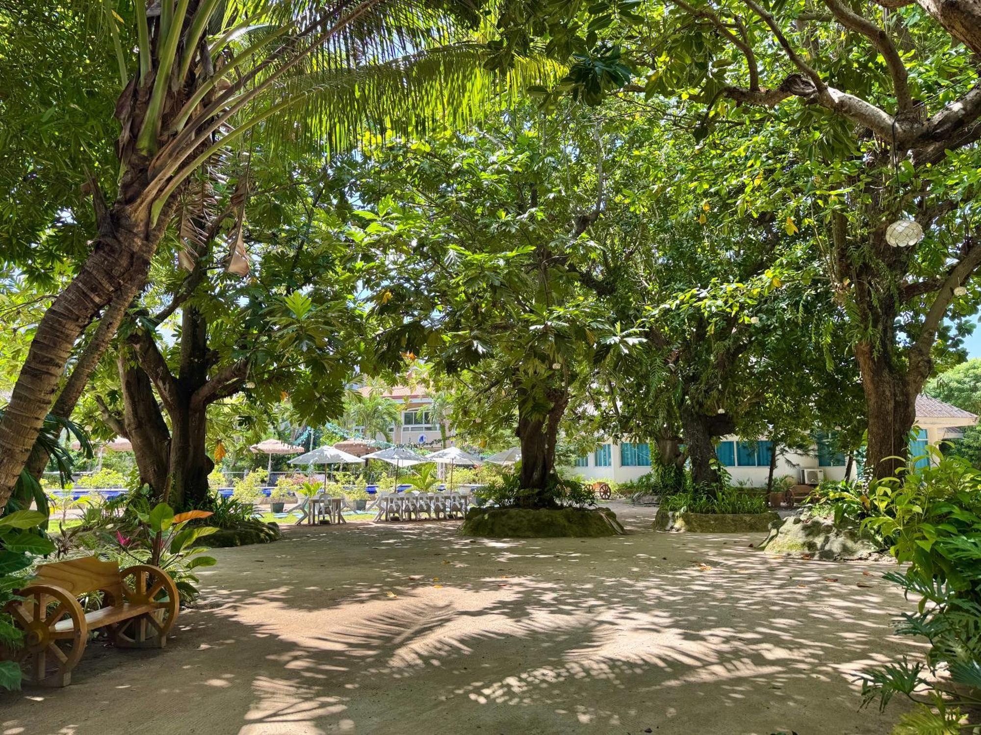 Casa Pilar Beach Resort Manoc-Manoc Екстериор снимка